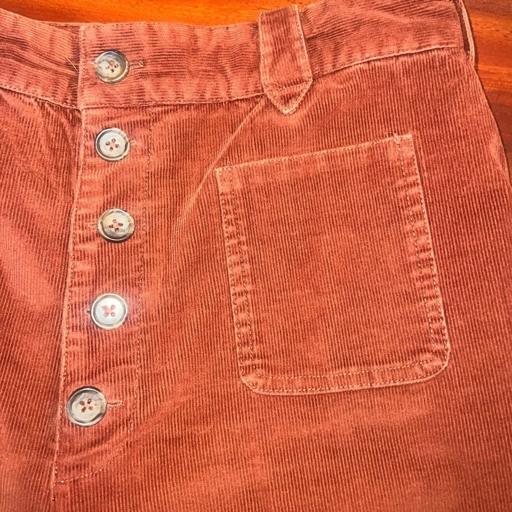 Frye Ilana Ultra High-Rise Corduroy
Wide-Leg Cropped Jeans Sz30 Dark
Orange - Picture 3 of 9